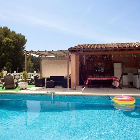 Appartement Avec Piscine Et Cuisine Roquefort-la-Bédoule Dış mekan fotoğraf